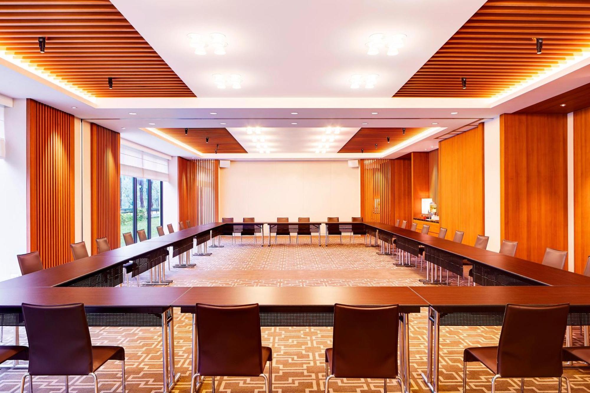 The Westin Tashee Resort, Taoyuan Dazi Exterior foto A meeting room at the Swissôtel Grand in Geneva, Switzerland