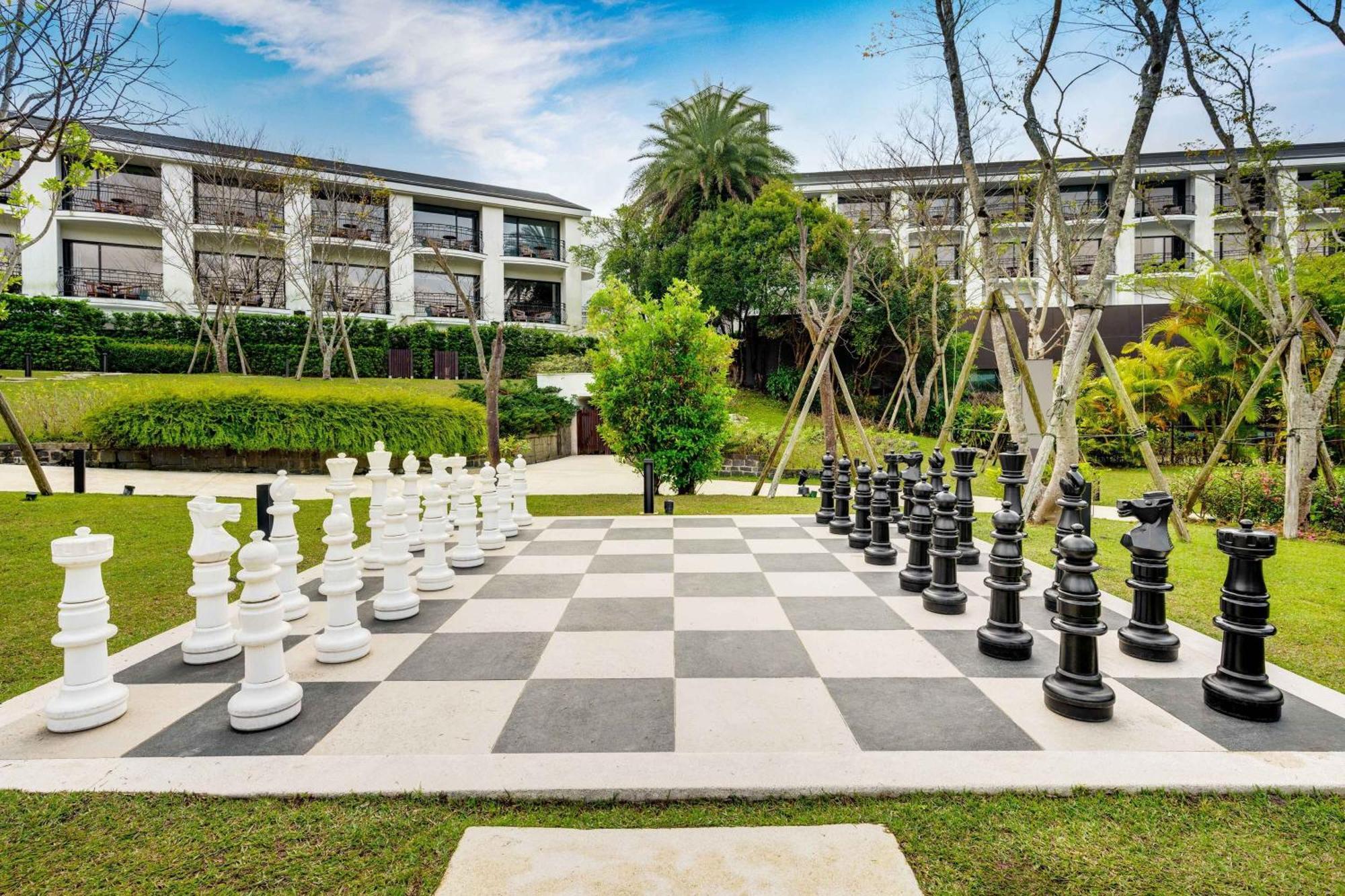 The Westin Tashee Resort, Taoyuan Dazi Exterior foto The chess garden