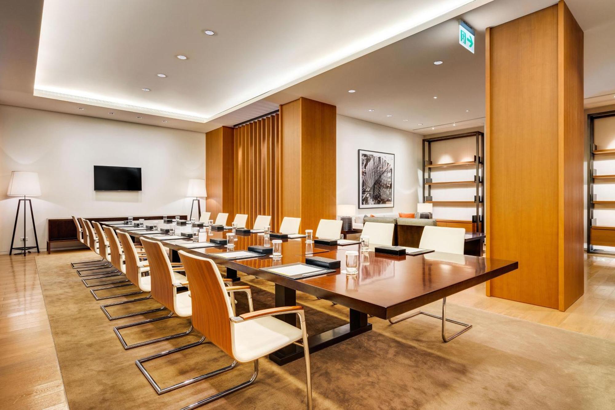 The Westin Tashee Resort, Taoyuan Dazi Exterior foto Boardroom at the Westin Palace, Madrid