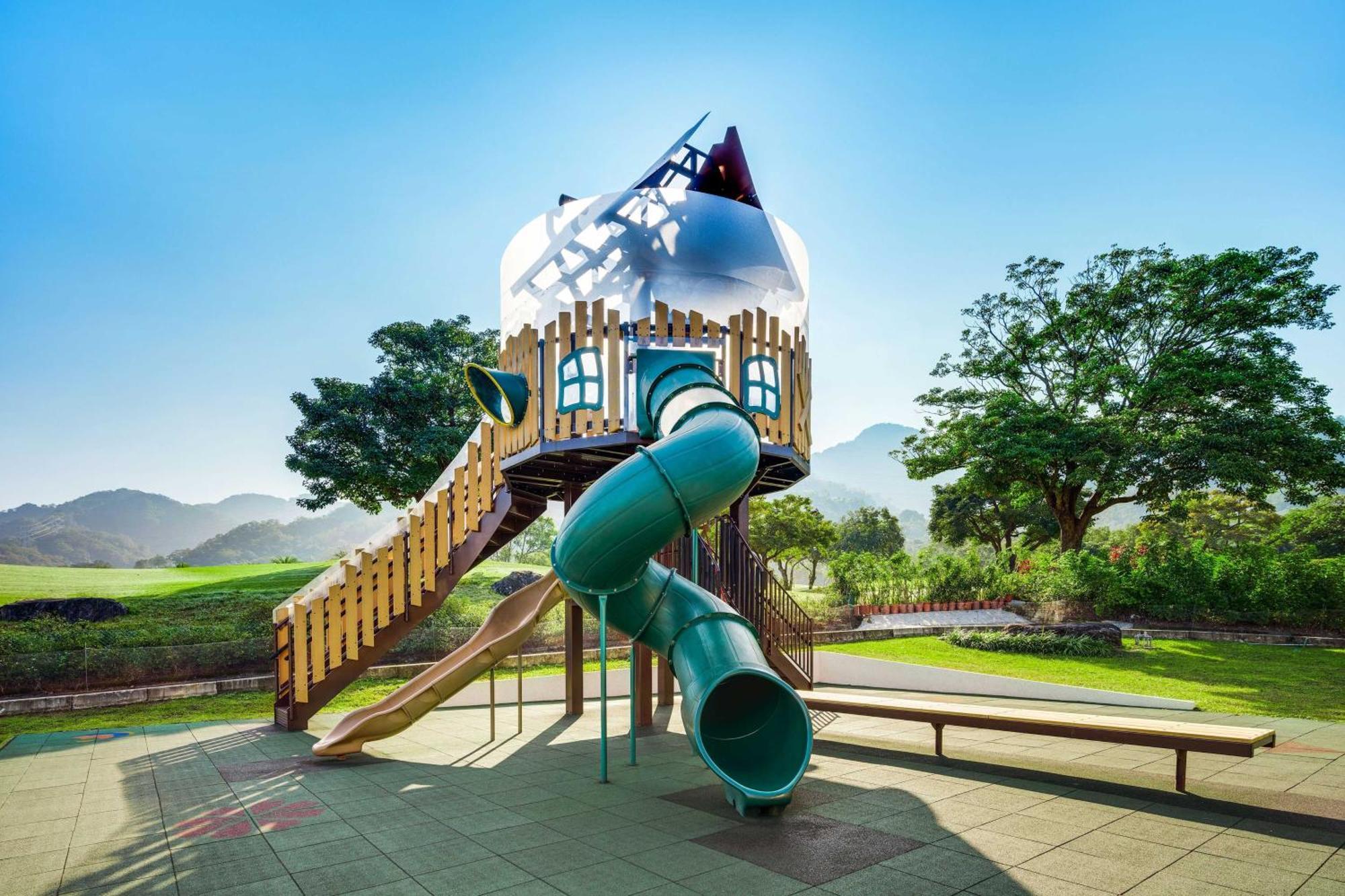 The Westin Tashee Resort, Taoyuan Dazi Exterior foto Playground at the park